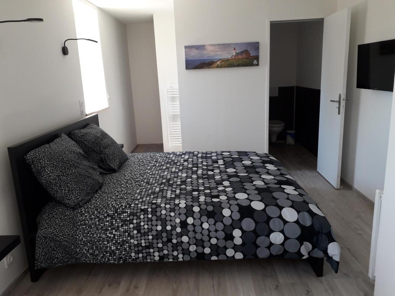 Letard Murielle Ploudalmézeau Buitenkant foto